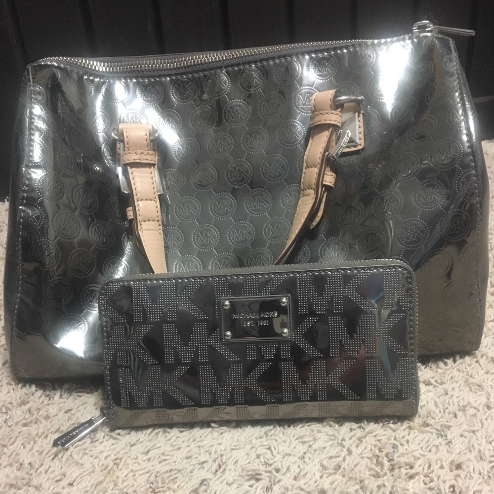 Purse and wallet